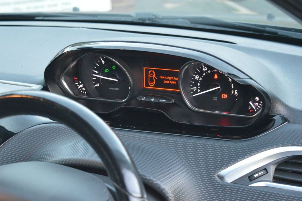 Used Peugeot 2008 2016 for sale - 76665496: Photo 23