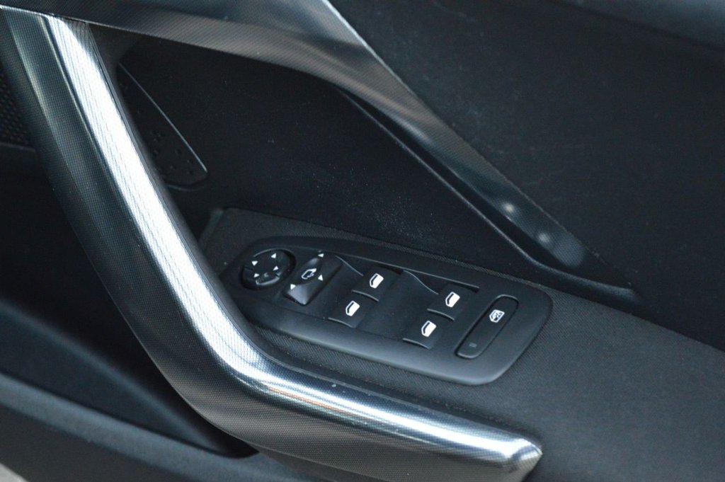 Used Peugeot 2008 2016 for sale - 76665496: Photo 24