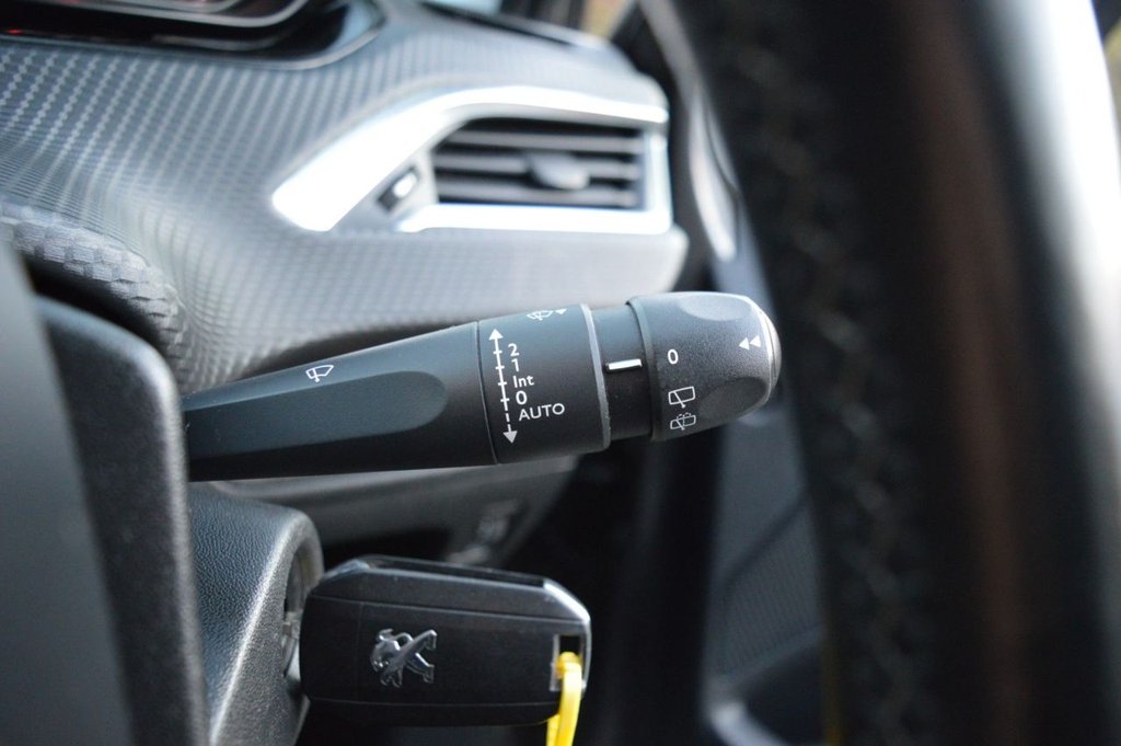 Used Peugeot 2008 2016 for sale - 76665496: Photo 45