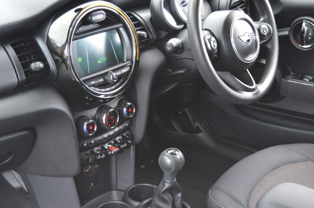 Used MINI Hatch 2019 for sale - 76740444: Photo 18