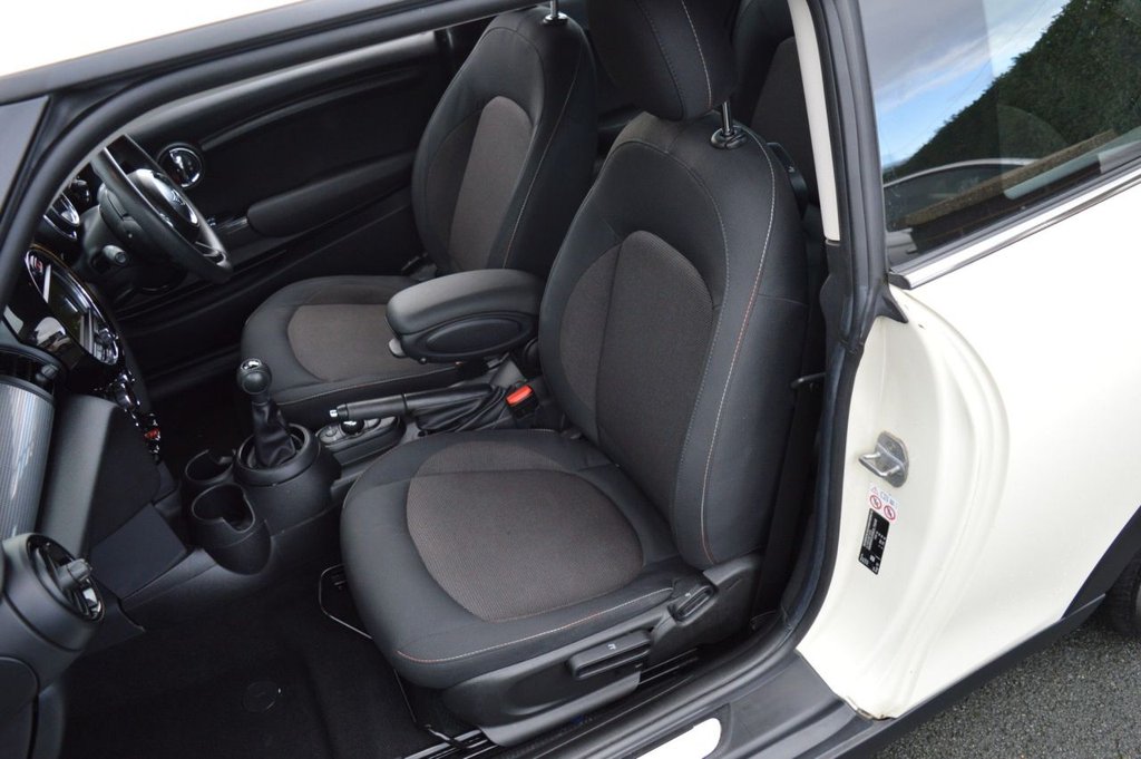 Used MINI Hatch 2019 for sale - 76740444: Photo 19