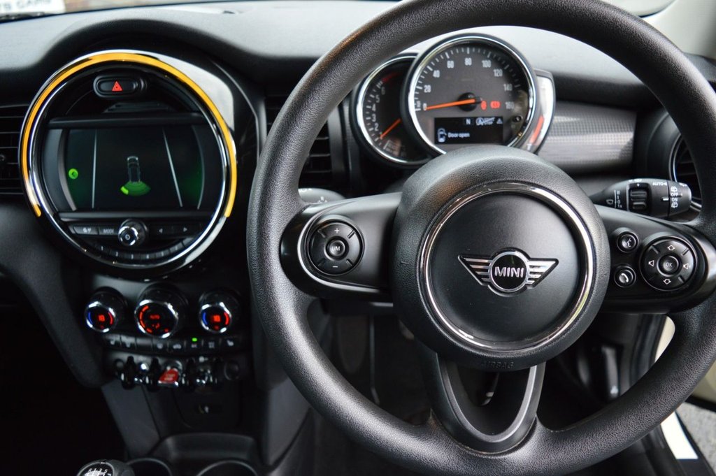 Used MINI Hatch 2019 for sale - 76740444: Photo 24