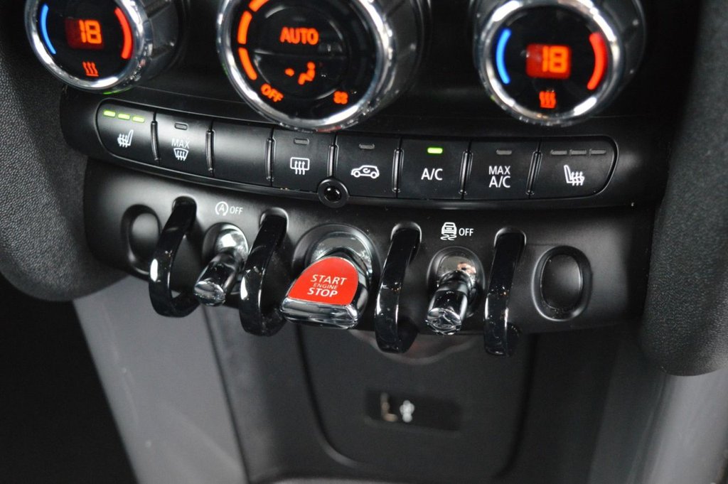 Used MINI Hatch 2019 for sale - 76740444: Photo 32