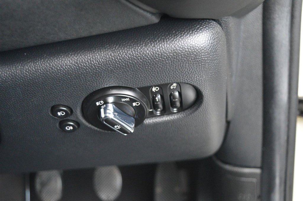 Used MINI Hatch 2019 for sale - 76740444: Photo 37