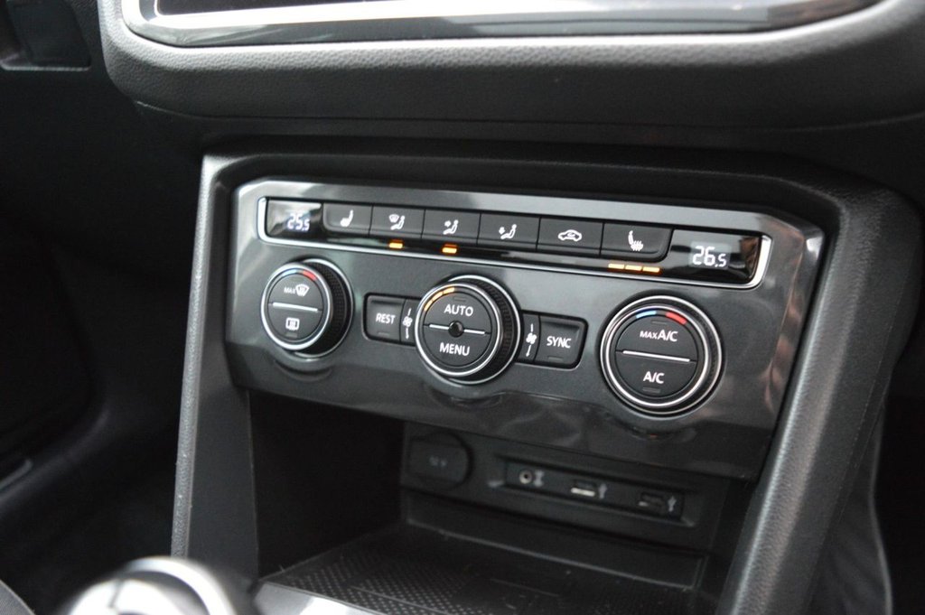 Used Volkswagen Tiguan 2017 for sale - 76655298: Photo 10