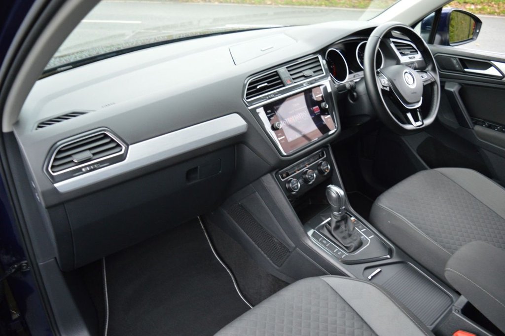 Used Volkswagen Tiguan 2018 for sale - 76655300: Photo 16