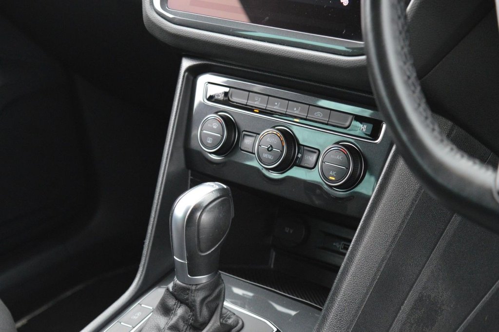 Used Volkswagen Tiguan 2018 for sale - 76655300: Photo 28