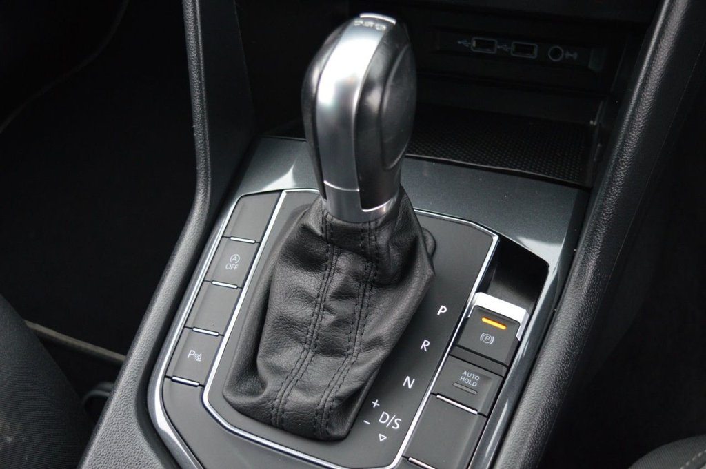 Used Volkswagen Tiguan 2018 for sale - 76655300: Photo 40