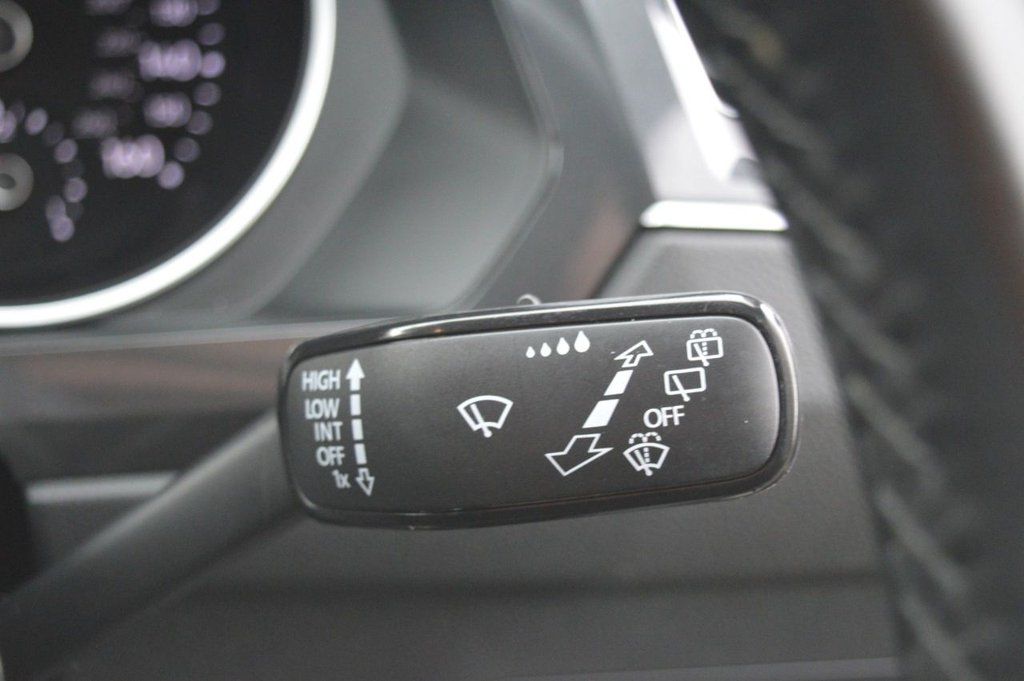 Used Volkswagen Tiguan 2018 for sale - 76655300: Photo 44