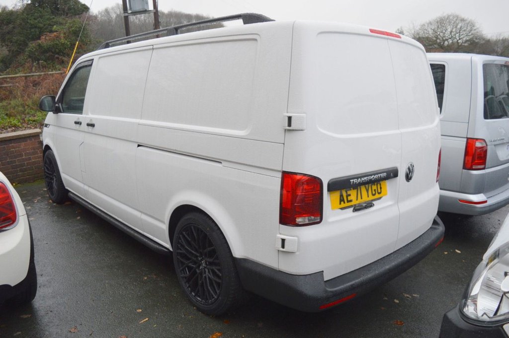 Used Volkswagen Transporter 2021 for sale - 76883209: Photo 2