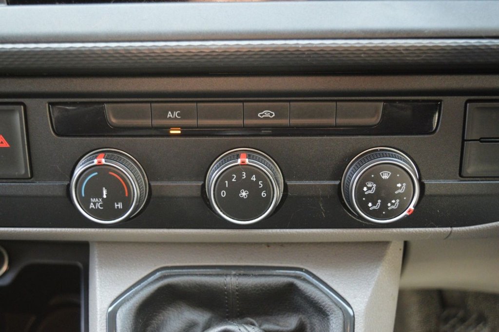 Used Volkswagen Transporter 2021 for sale - 76883209: Photo 30