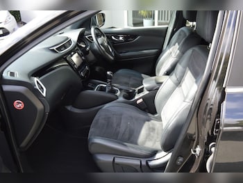 Used Nissan Qashqai 2017 for sale - 79394525: Photo