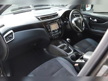Used Nissan Qashqai 2017 for sale - 79394525: Photo