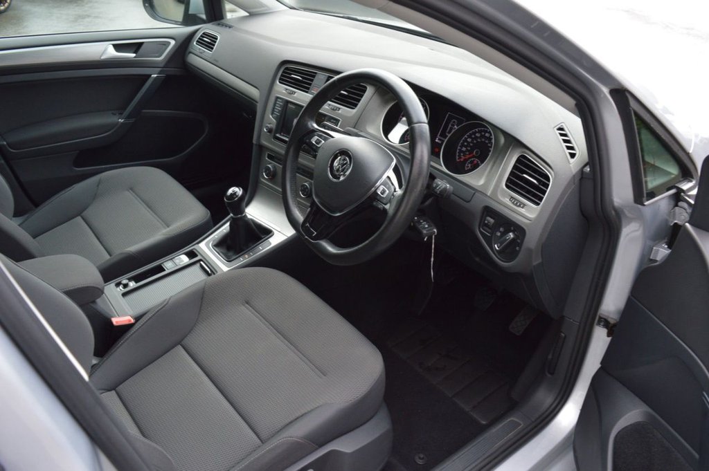 Used Volkswagen Golf 2016 for sale - 77780008: Photo 23