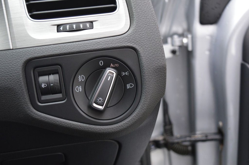 Used Volkswagen Golf 2016 for sale - 77780008: Photo 28