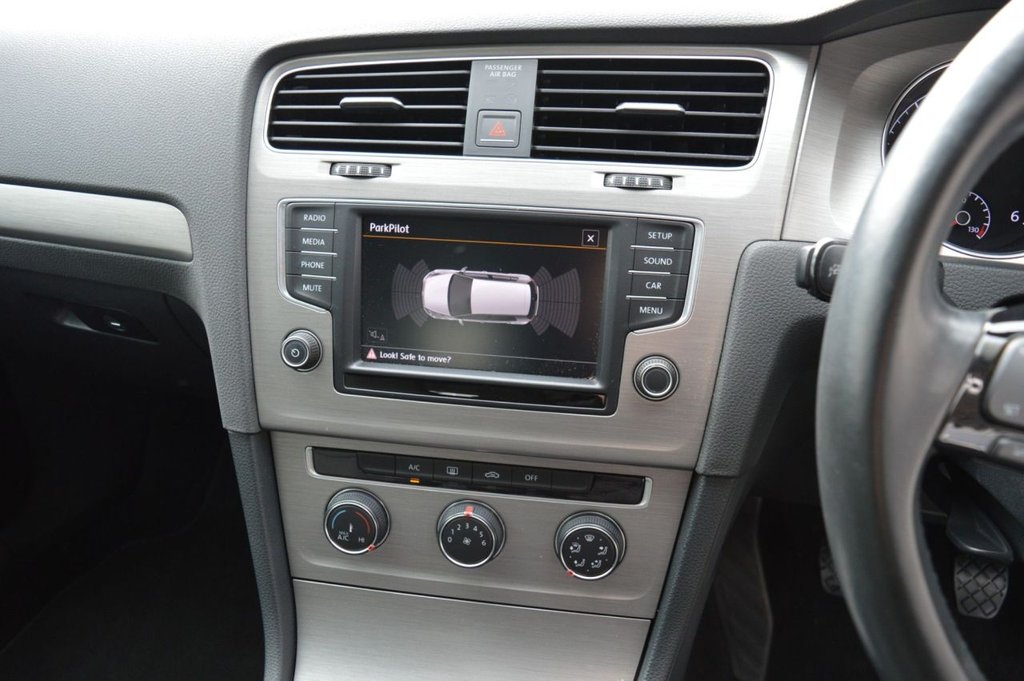 Used Volkswagen Golf 2016 for sale - 77780008: Photo 31