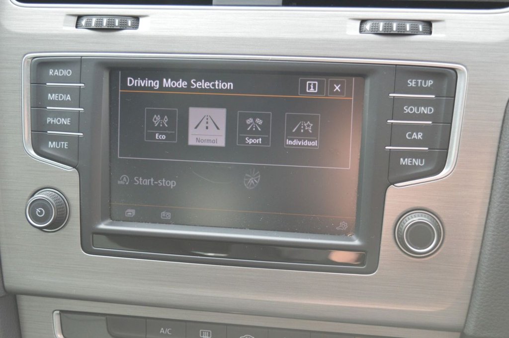 Used Volkswagen Golf 2016 for sale - 77780008: Photo 38