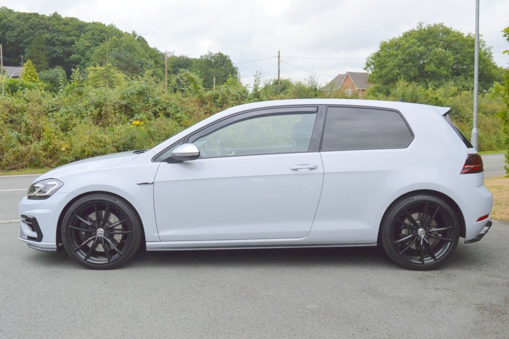 Used Volkswagen Golf 2018 for sale - 76660191: Photo 2