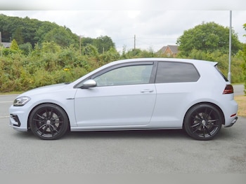 Used Volkswagen Golf 2018 for sale - 76660191: Photo