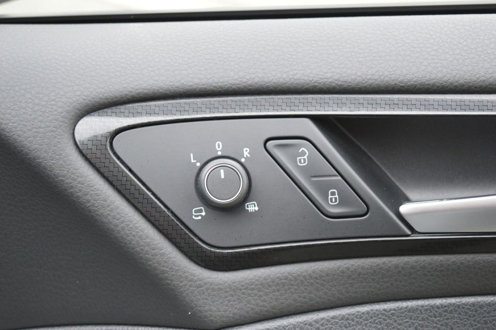 Used Volkswagen Golf 2018 for sale - 76660191: Photo 30