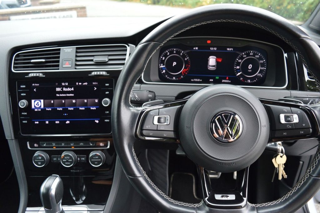 Used Volkswagen Golf 2018 for sale - 76660191: Photo 31