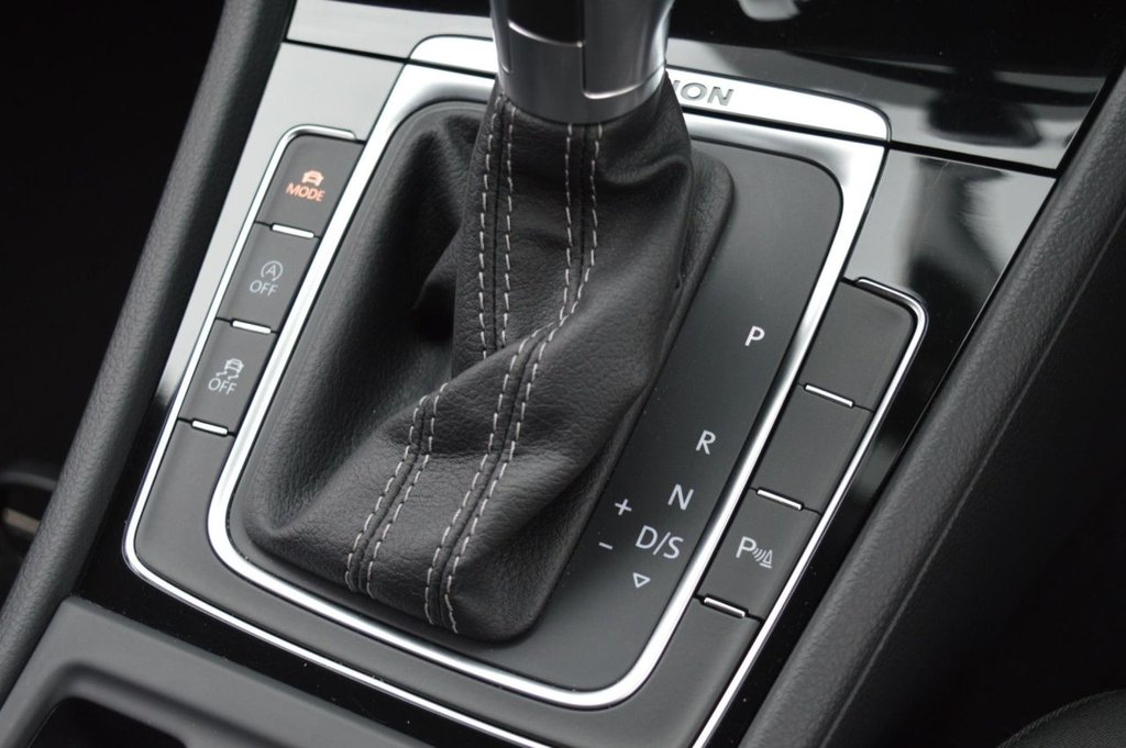 Used Volkswagen Golf 2018 for sale - 76660191: Photo 34