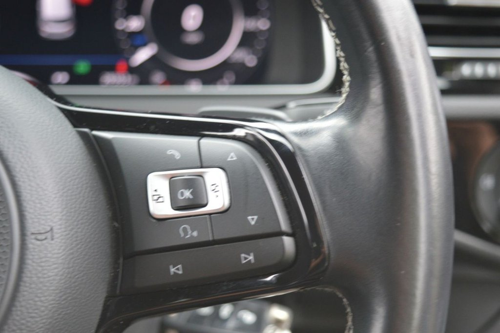 Used Volkswagen Golf 2018 for sale - 76660191: Photo 36