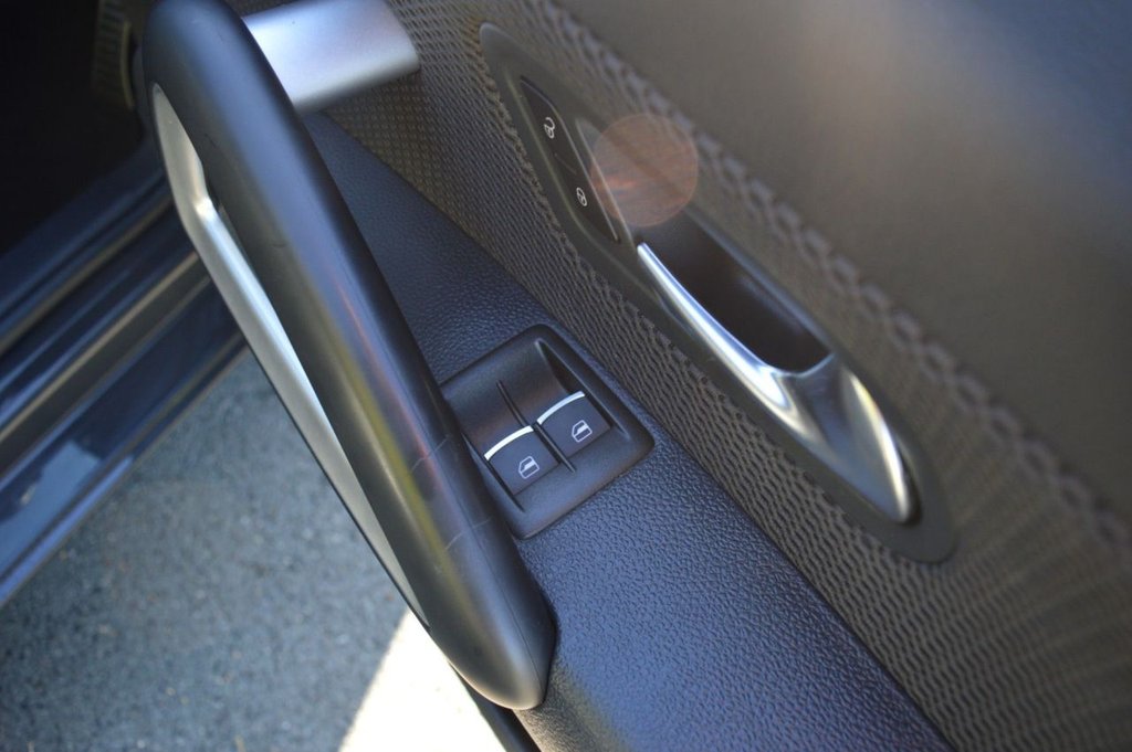 Used Volkswagen Scirocco 2015 for sale - 76660195: Photo 24