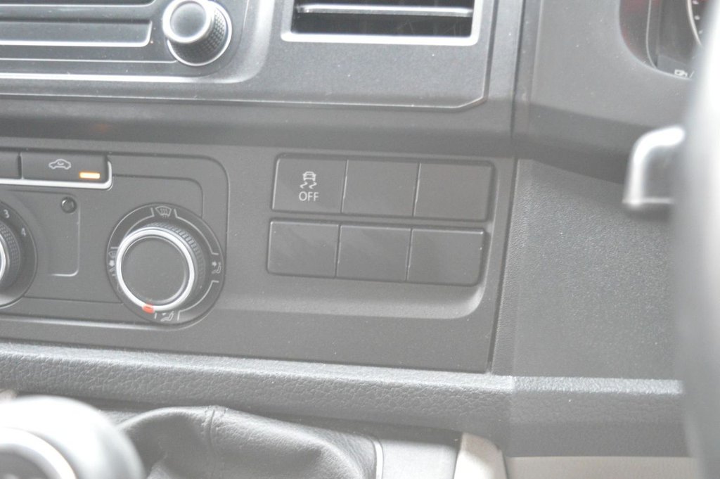 Used Volkswagen Transporter 2019 for sale - 77719379: Photo 35