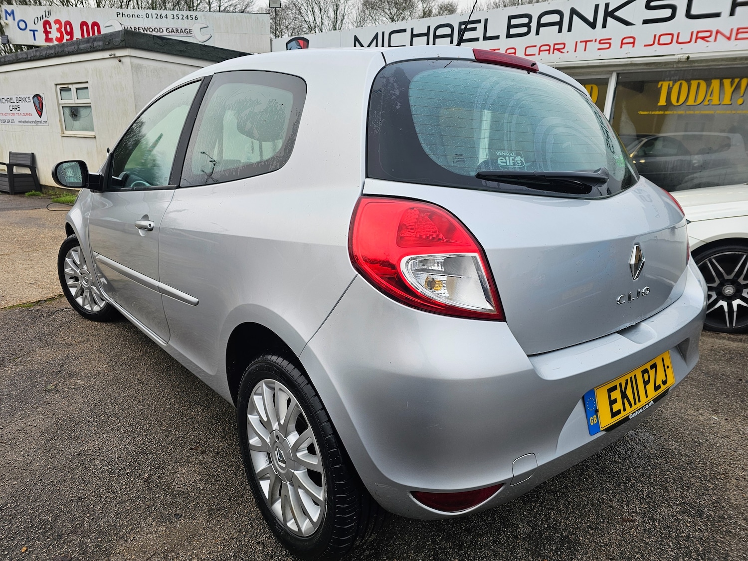 Used Renault Clio 2011 for sale - 77355223: Photo 2