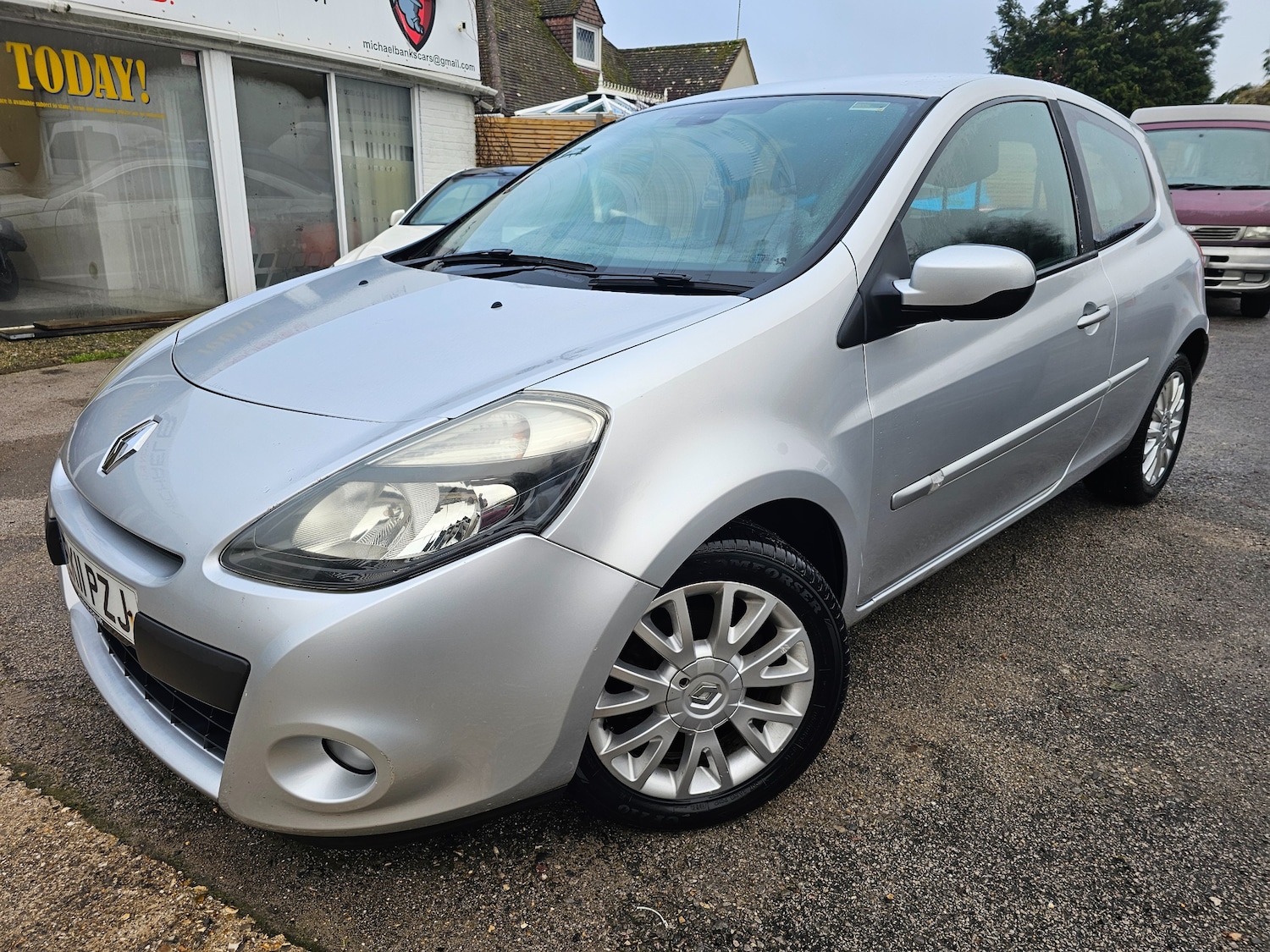 Used Renault Clio 2011 for sale - 77355223: Photo 4