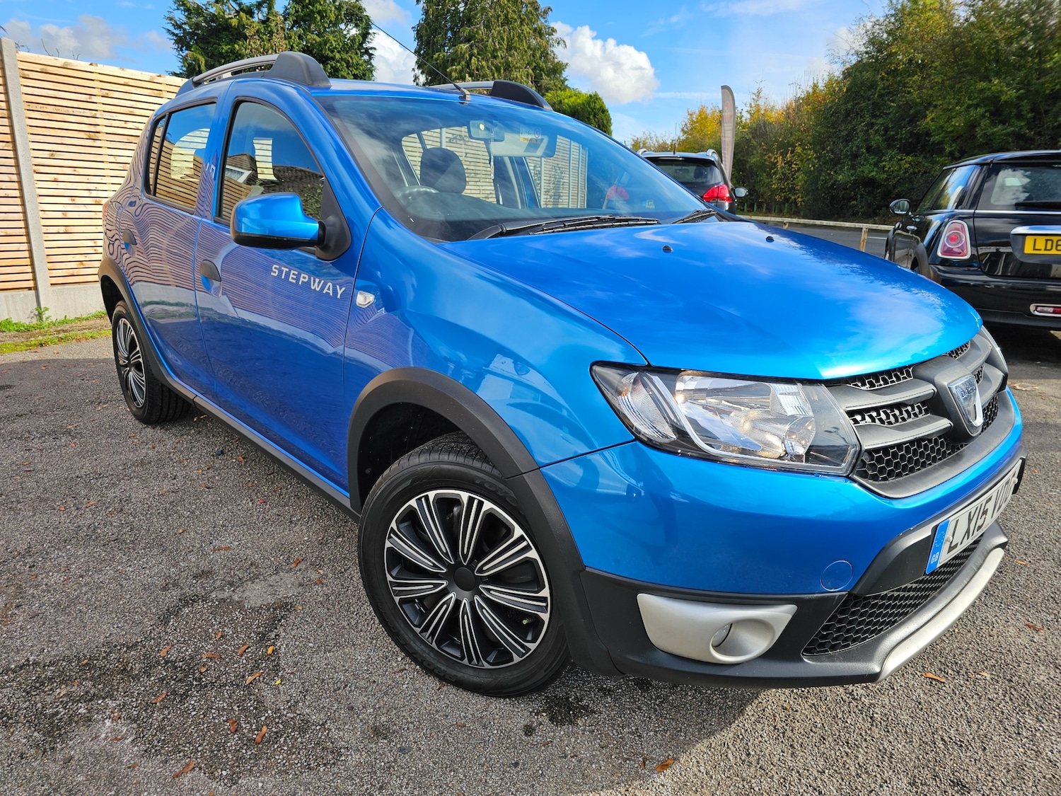 Used Dacia Sandero Stepway 2015 for sale - 76386896: Photo 1