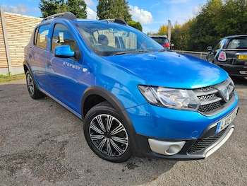 Used Dacia Sandero Stepway 2015 for sale - 76386896: Photo