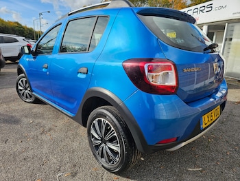 Used Dacia Sandero Stepway 2015 for sale - 76386896: Photo