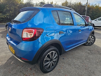 Used Dacia Sandero Stepway 2015 for sale - 76386896: Photo