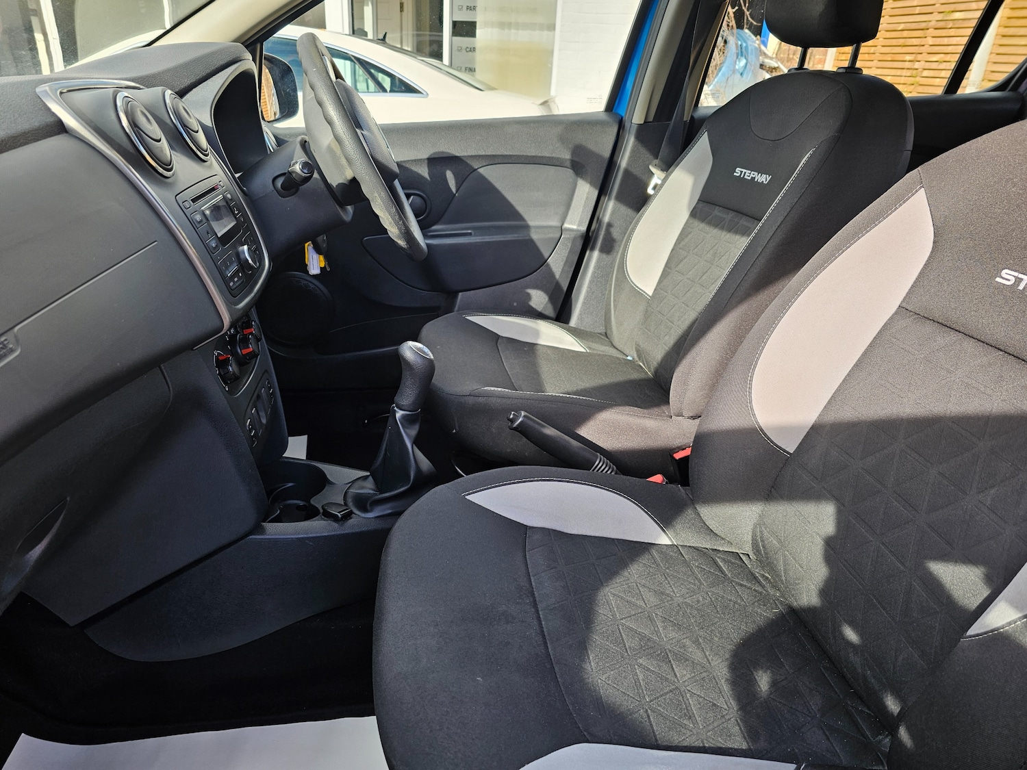 Used Dacia Sandero Stepway 2015 for sale - 76386896: Photo 9