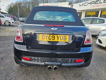 Used MINI Convertible 2009 for sale - 77341043: Photo