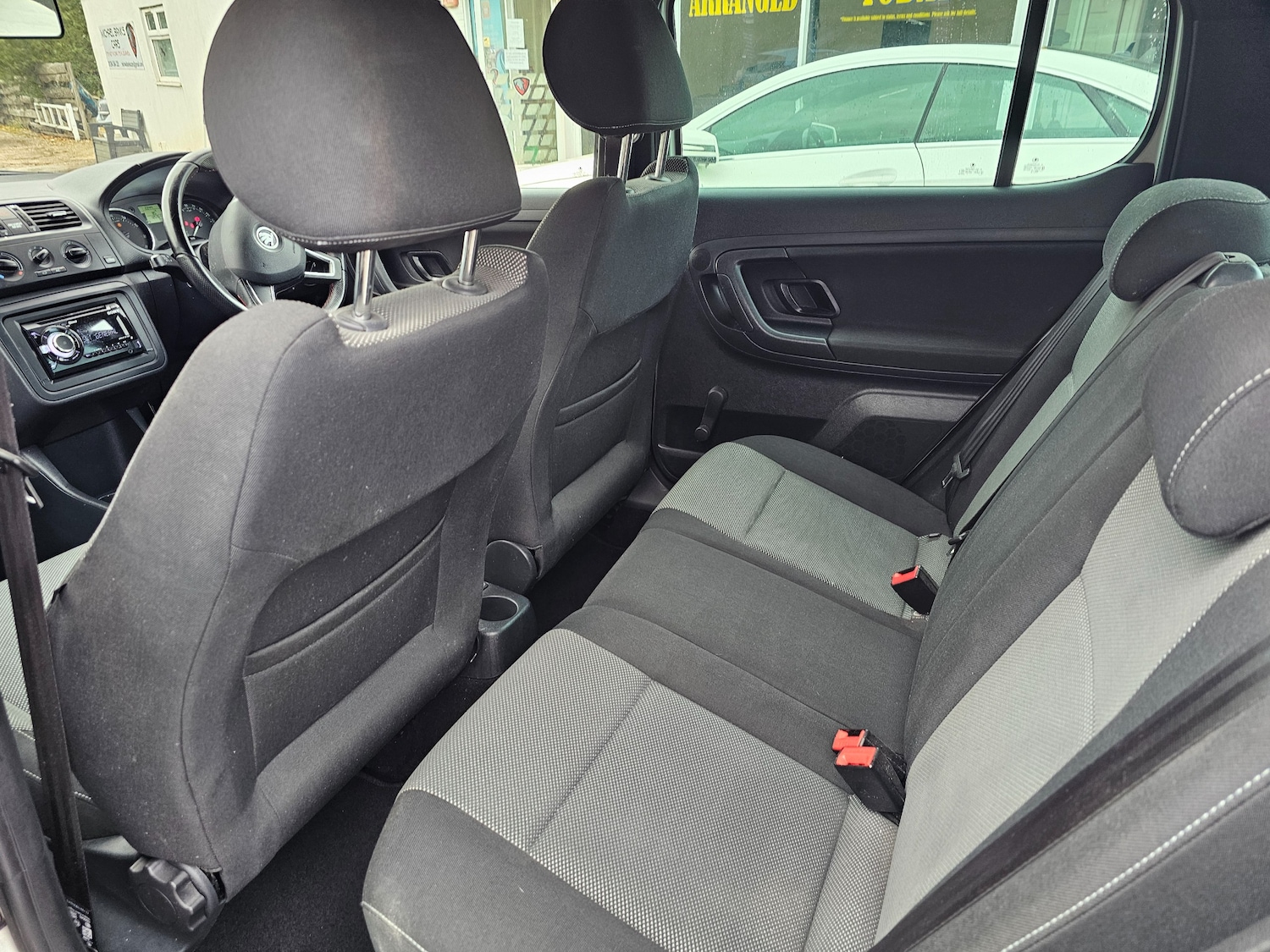 Used Skoda Fabia 2013 for sale - 76416550: Photo 2