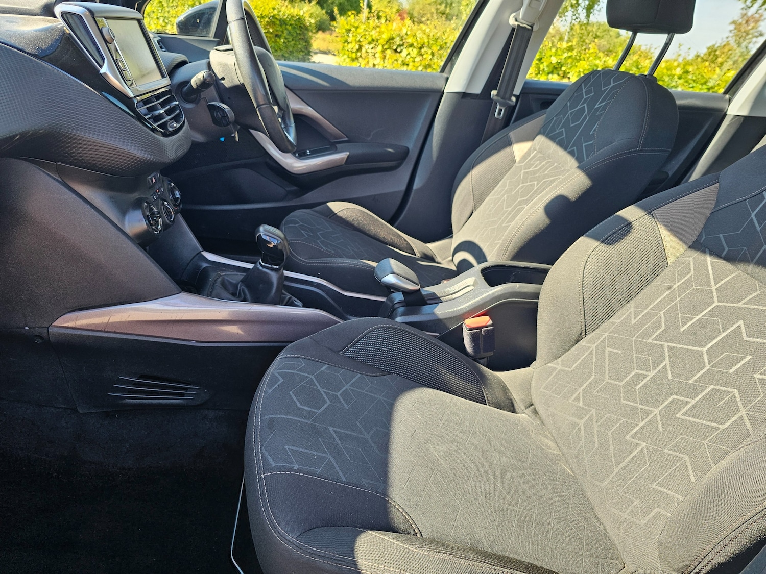 Used Peugeot 2008 2015 for sale - 76386899: Photo 5