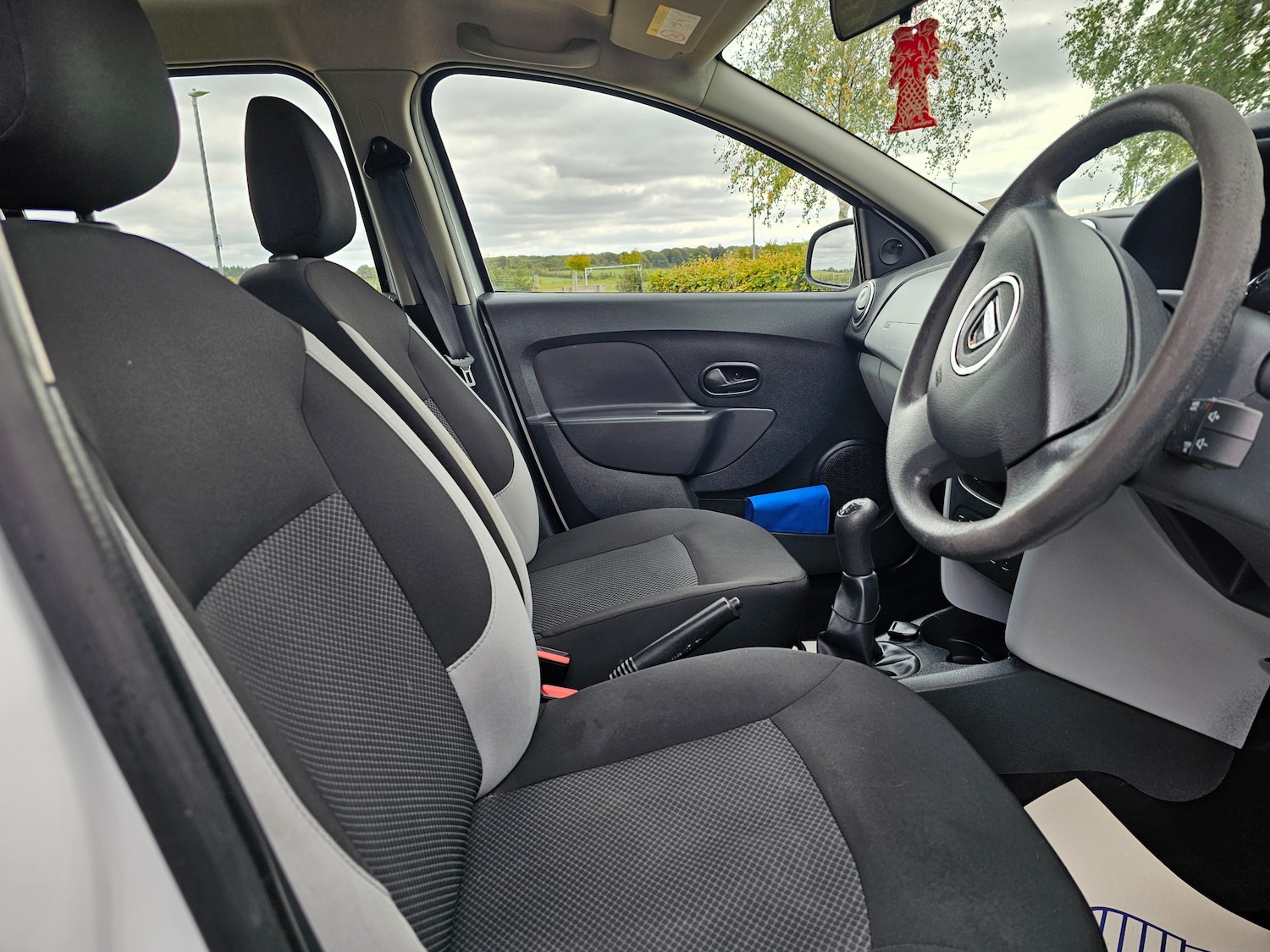 Used Dacia Sandero 2014 for sale - 76386897: Photo 9