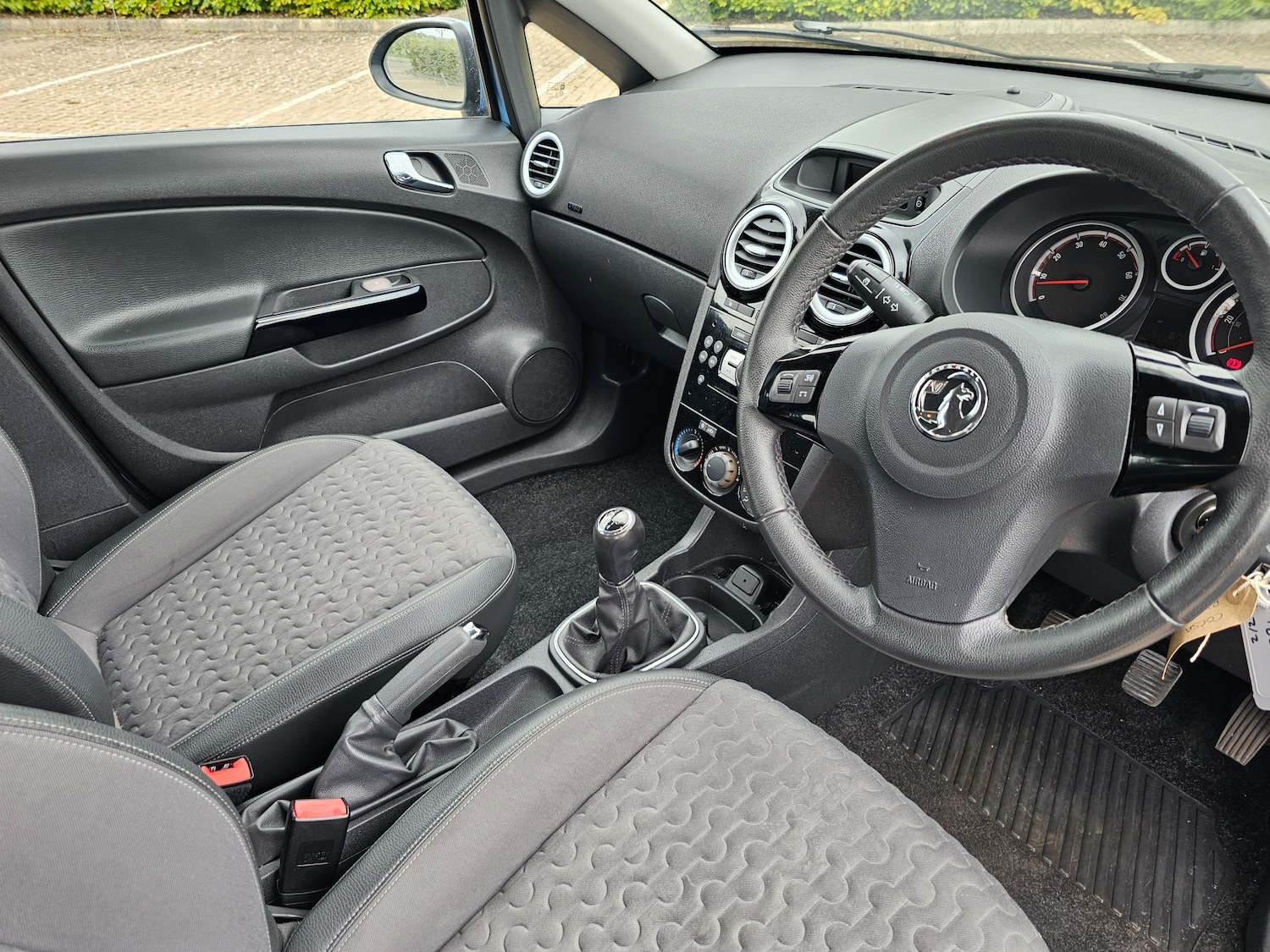 Used Vauxhall Corsa 2014 for sale - 76386876: Photo 4