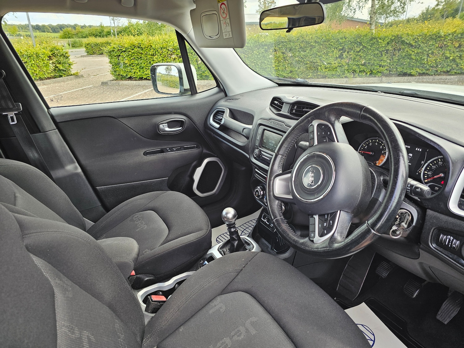 Used Jeep Renegade 2016 for sale - 76386854: Photo 3