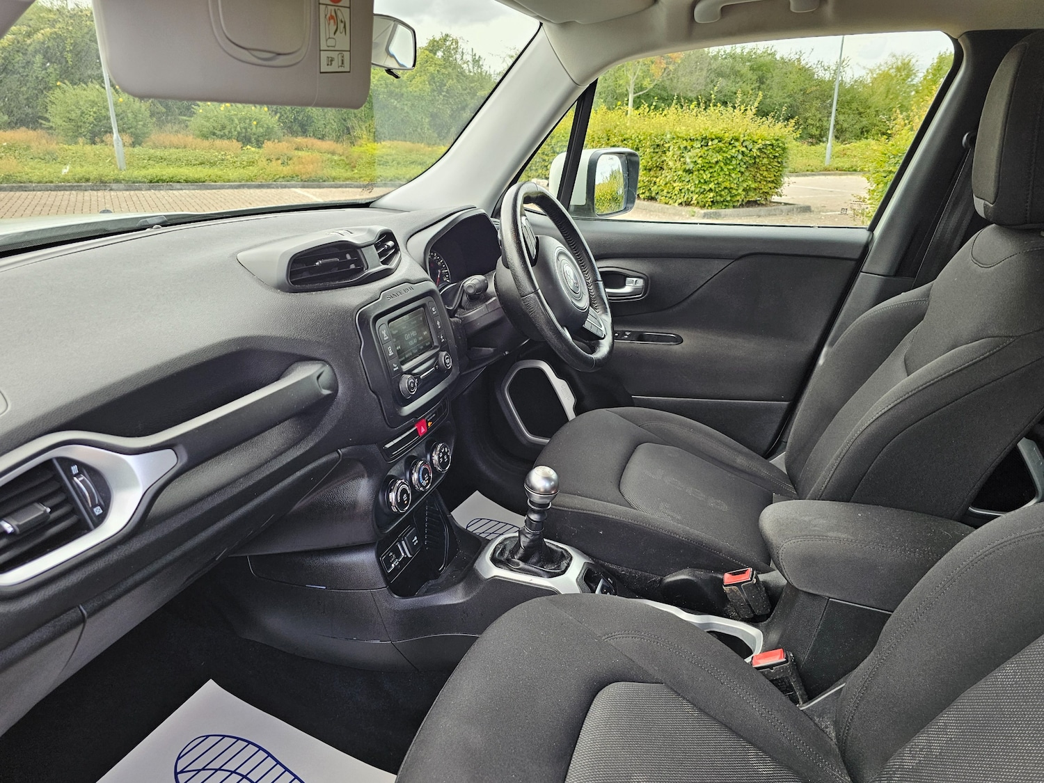 Used Jeep Renegade 2016 for sale - 76386854: Photo 4