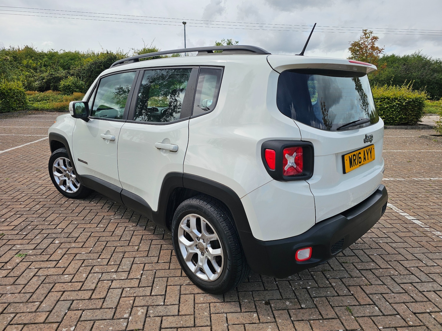 Used Jeep Renegade 2016 for sale - 76386854: Photo 6