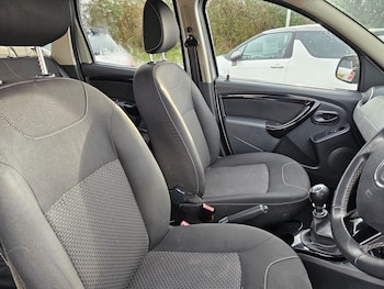 Used Dacia Duster 2014 for sale - 76845391: Photo