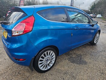 Used Ford Fiesta 2013 for sale - 77341040: Photo