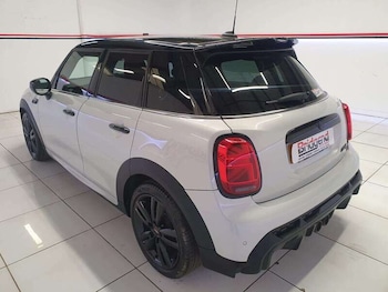 Used MINI Hatch 2022 for sale - 77814471: Photo