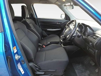 Used Suzuki Swift 2020 for sale - 76138566: Photo 4