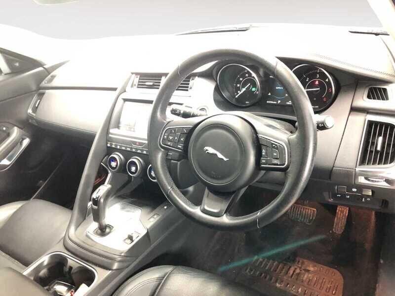 Used Jaguar E-Pace 2019 for sale - 76886278: Photo 4