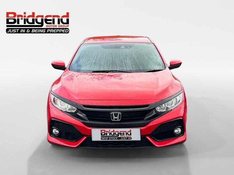 Used Honda Civic 2018 for sale - 76457901: Photo 2
